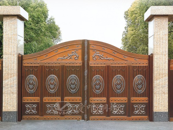 佛山的別墅銅門具有一種特別的質(zhì)感